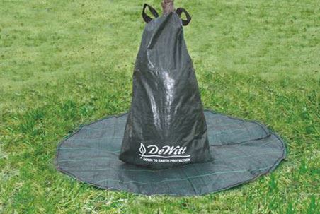 DeWitt - 15Gal Dew Right Tree Watering Bag